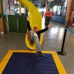 Meet your Posher, Tom